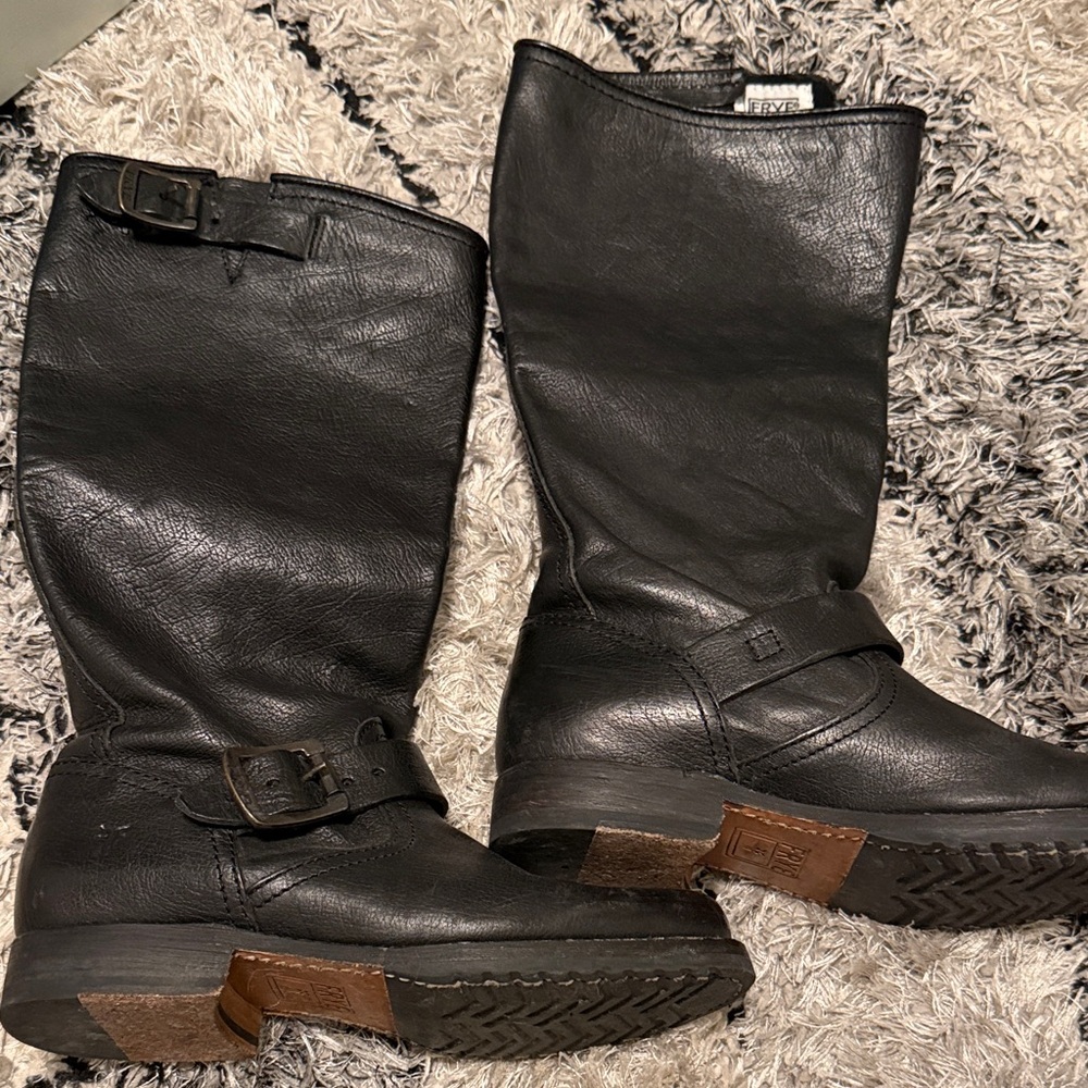 Black leather Frye boot